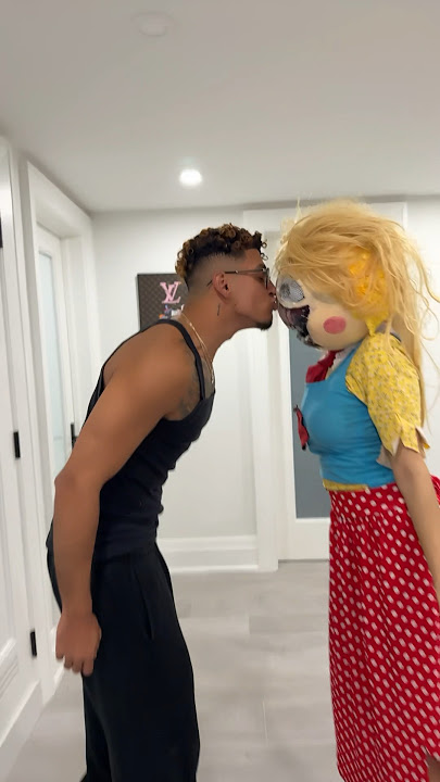 I KISSED MISS DELIGHT!!