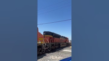 BNSF Intermodal ￼Heading east out of commerce yard #train #railcars #railway #bnsf #losangeles