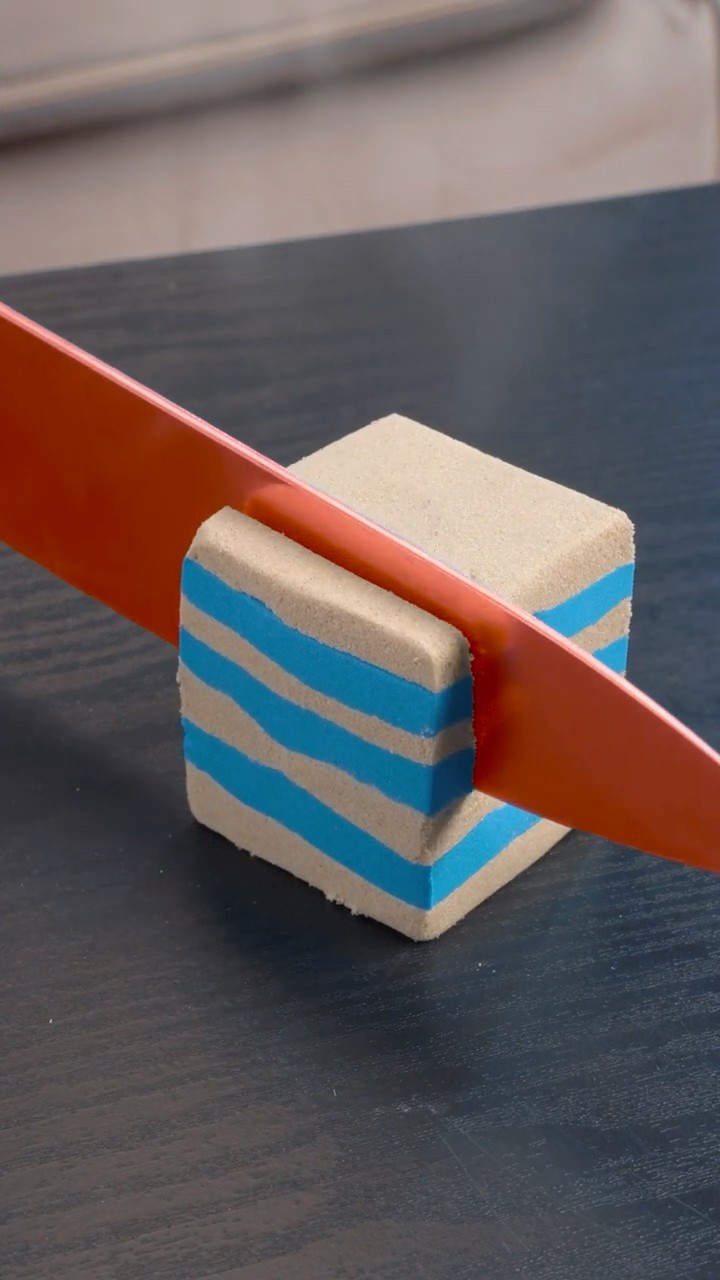 DON'T Cut My Kinetic Sand!!