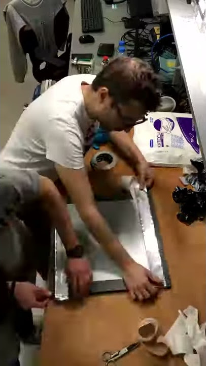 A cosmic ray telescope: plane detector assembly