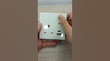 UK Wall Socket with 1 USB A & 1 USB C