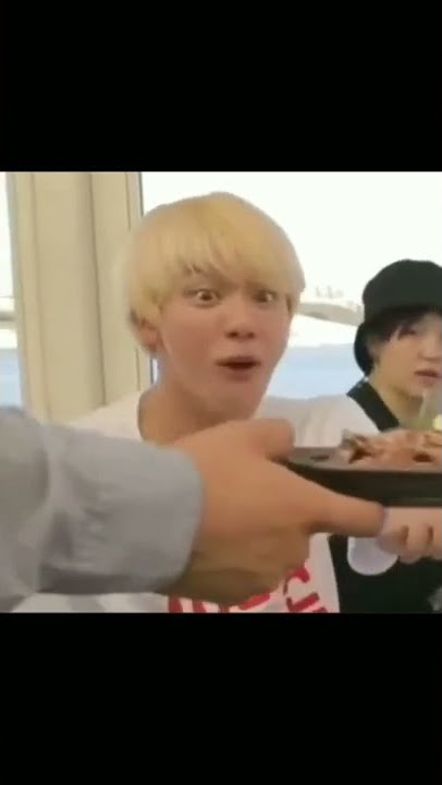 Seokjin's reaction is so cute 🥺 #jin #jinshorts #seokjin #shorts