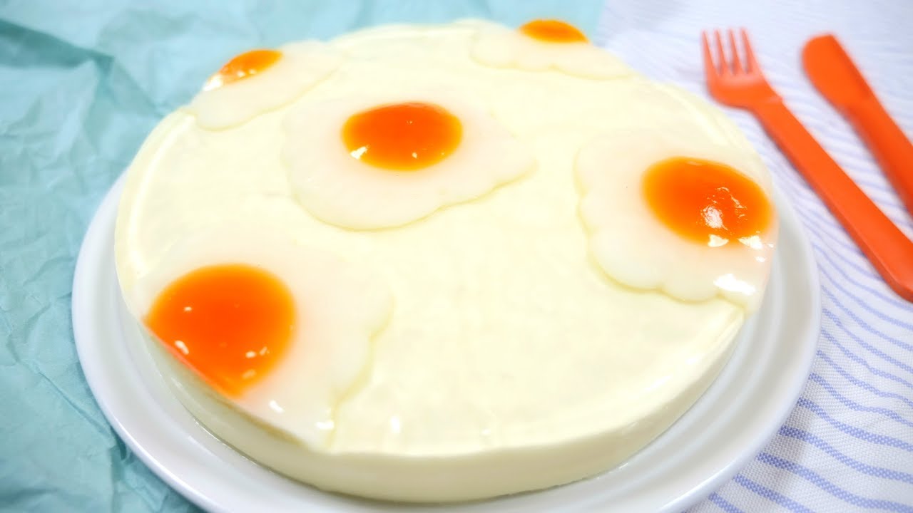 Sunny-Side Up Gummy "Fried Eggs" Bavarois Cake タマゴ感をアピールした卵濃厚ババロア | MosoGourmet 妄想グルメ