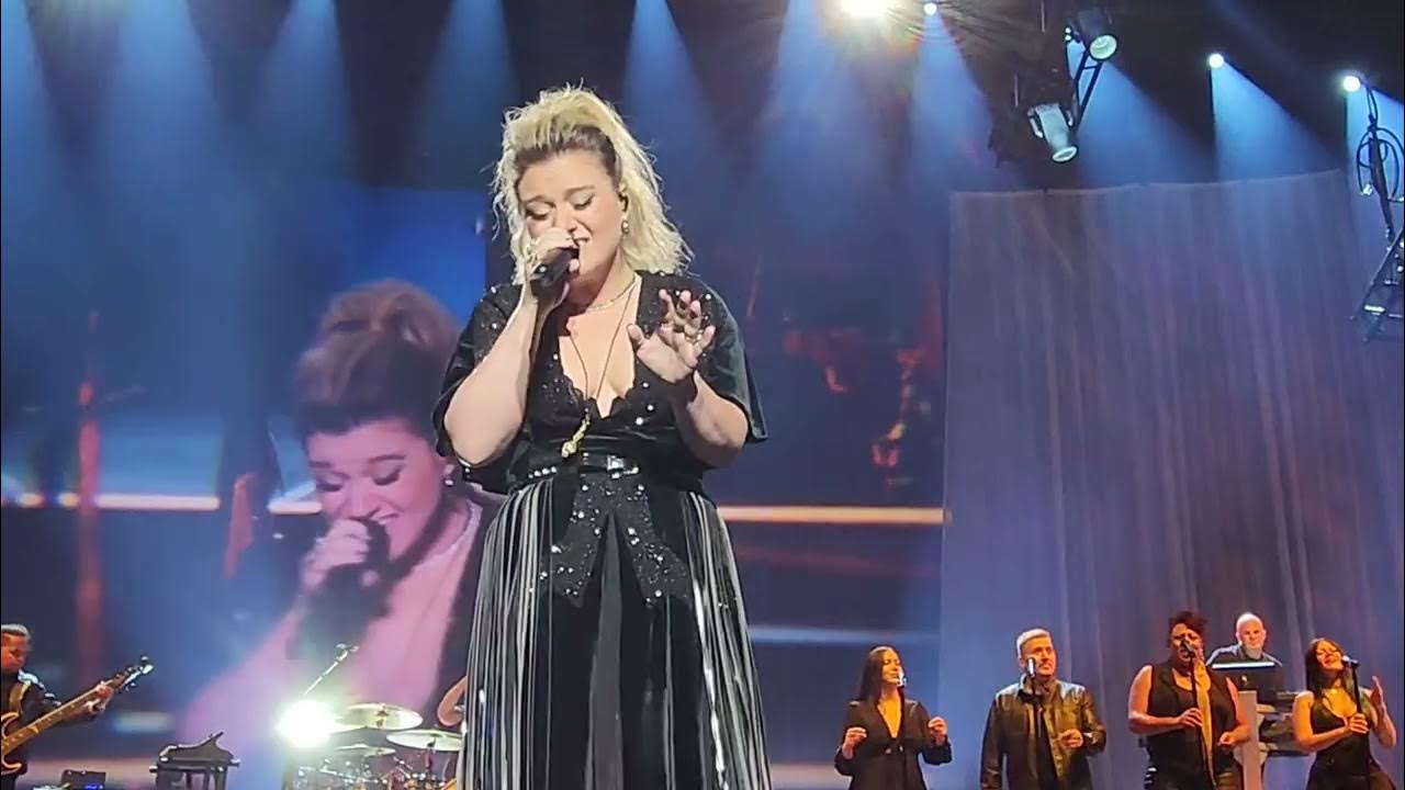 Kelly Clarkson Las Vegas 8-2 1. Favorite Kind of High / Behind These Hazel Eyes Kelly Clarkson Las Vegas 8-2 1. Favorite Kind of High / Behind These Hazel Eyes