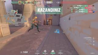 How Luntaxe Plays Breach