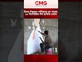চীনের সিছুয়ানে পর্যটকদের মন কাড়ছে ১০ কিলোমিটার দীর্ঘ গ্রাফিতি দেয়াল