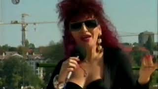 Video thumbnail of "Zorica Brunclik - Ubile me oci zelene - Leto na Adi - (TV RTB 1992)"