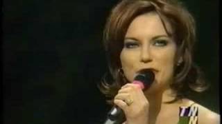 MARTINA MCBRIDE ONES ON THE WAY chords