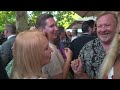 Mikl-Leitners Heurigenabend wurde zum VIP-Hotspot | krone.tv ADABEI