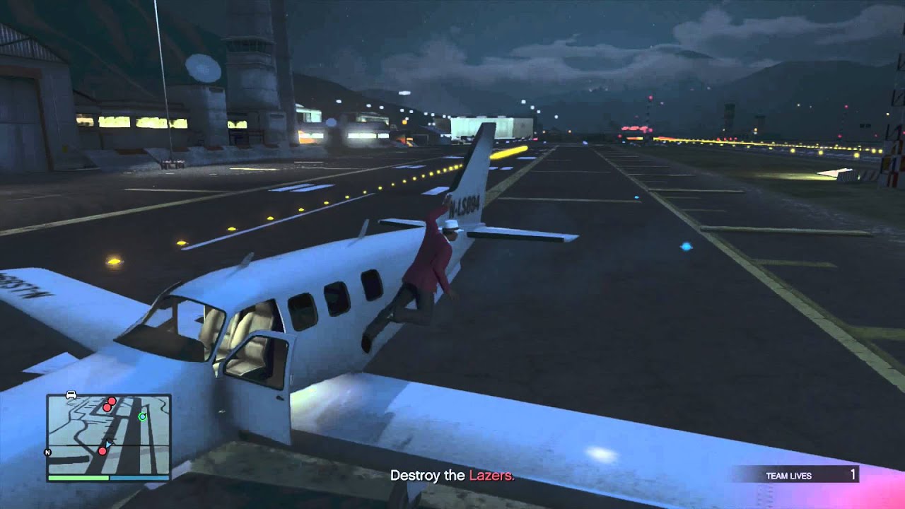 GTA V ("flying" my plane into a jet XD) YouTube