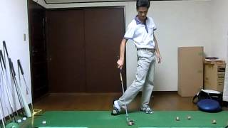 念願かなって、スポンジボールを打ってみた　ハーフスイング