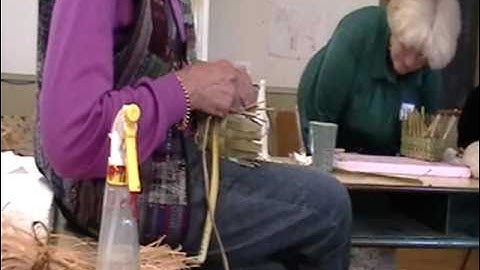 Nancy Today: Twining daylily cord Cattail workshop 22 ASMR weaving basketmaking hacer cesta