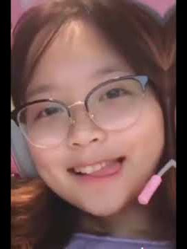 Video mantap2 lifana ambiya cewek YOUTUBER hot!!!