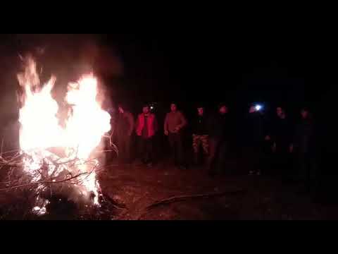 Kendde Novruz tonqalına kanistrla salyarka tokurler