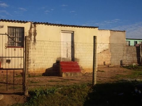 3 Bedroom House For Sale in New Brighton, Port Elizabeth ...