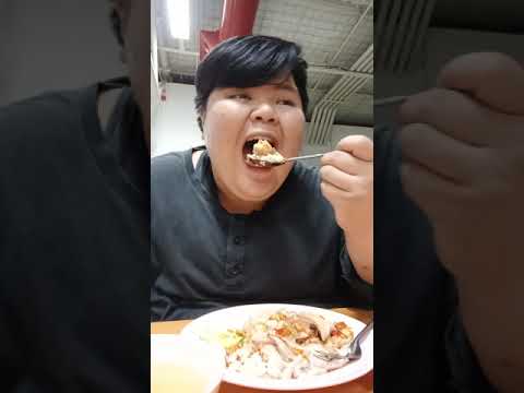 ข้าวมันไก่20บาท จนล้นจาน โรงอาหารในโรงงาน
