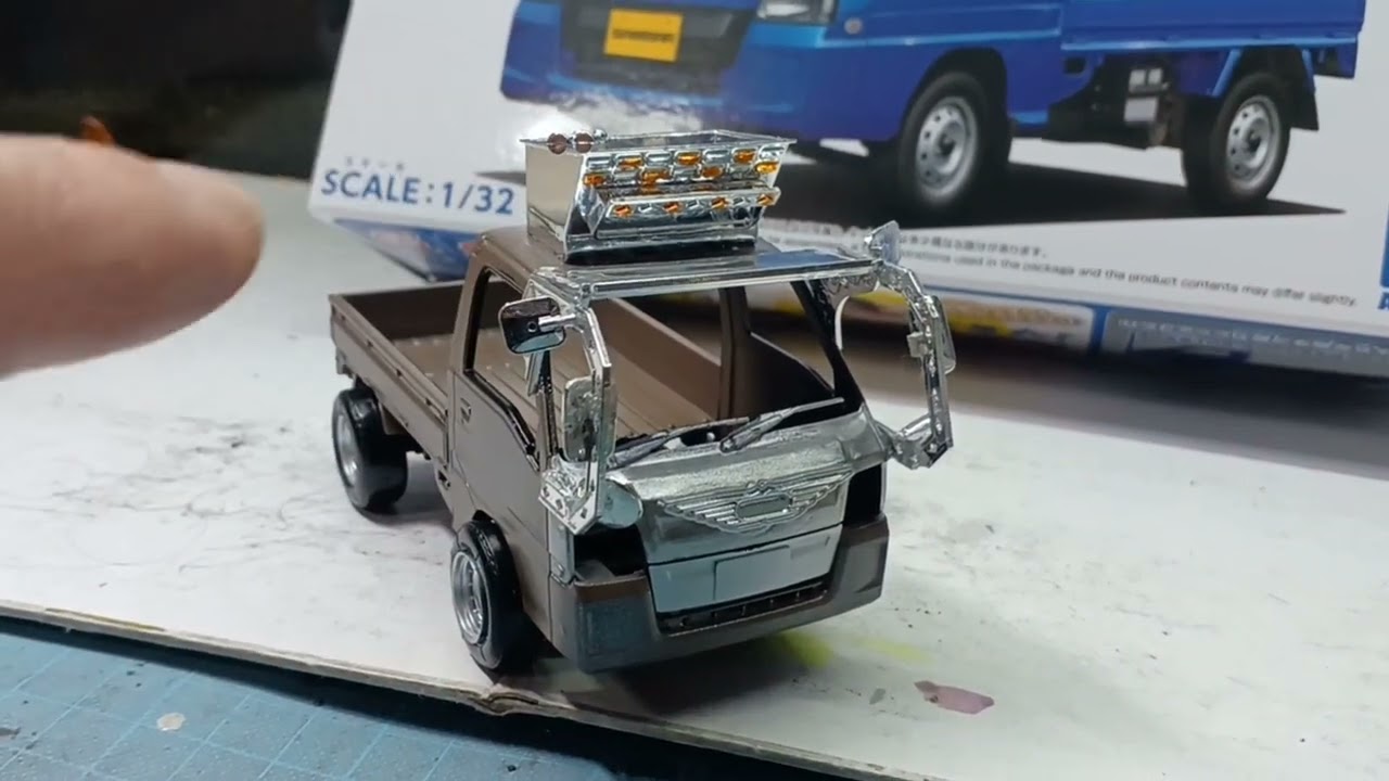 アオシマ 1/24スバルサンバー 軽トラ車高短 J-LINE デコトラ 楽プラの