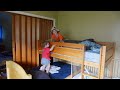 Right angle bunk bed