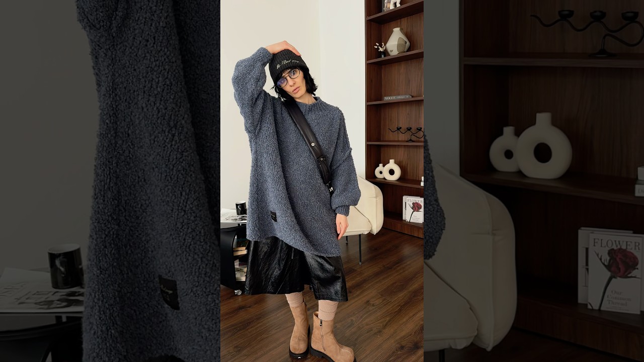 На Ане: свитер Kelly, худи и джоггеры с вышивкой PUNK STUDIO, доступны на сайте