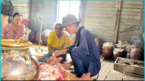 Lễ cúng ông ơi Thu Ly theo phong tục người dân tộc Jrai Tây nguyên cầu mong luôn khỏe mạnh và vui vẻ