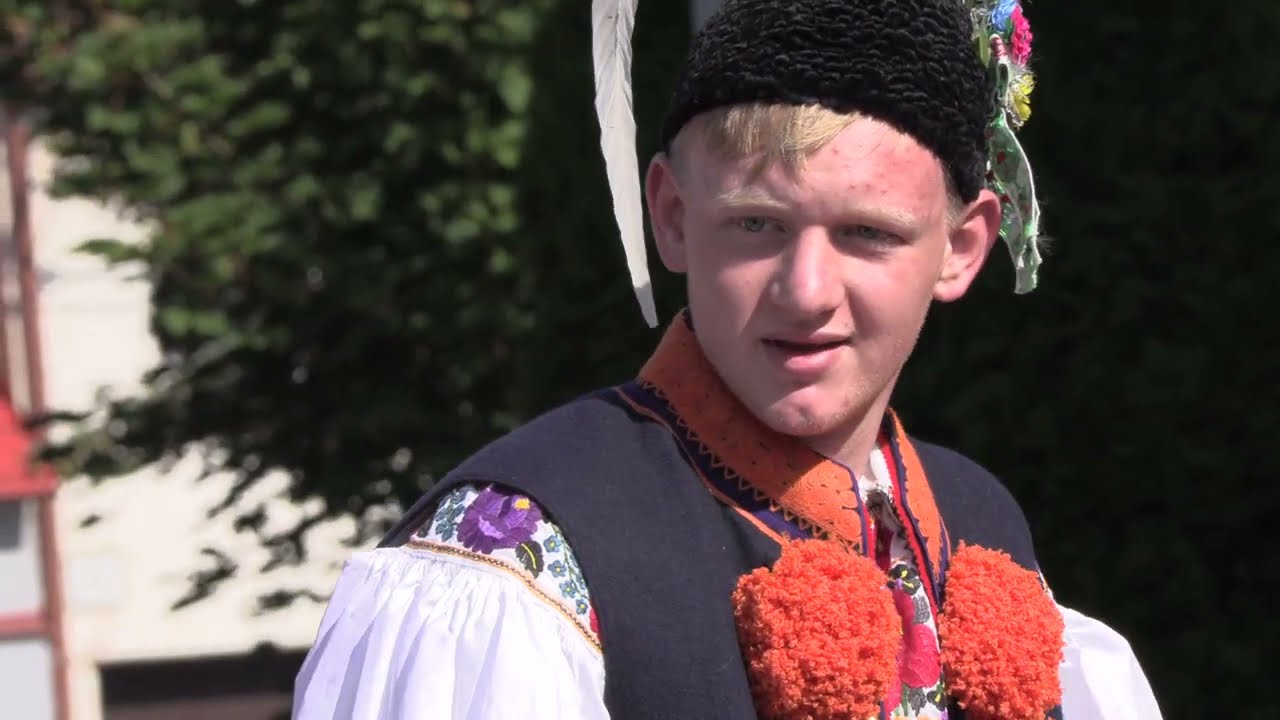 HLUK-JÍZDA KRÁLŮ 2022 (vyvolávky jezdců uprostřed města)