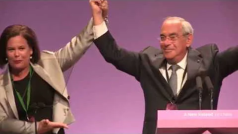 Palestinian leader gets huge welcome at Sinn Fin 2...