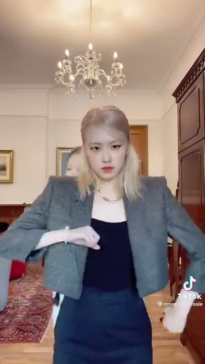 Rosé, Lisa & Jennie doing the 'Jiggle Jiggle' TikTok Dance Challenge😂🔥