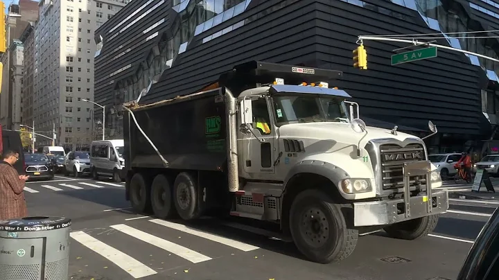 Binaural New York: Episode 22348 - Pigeon, Jack Ha...