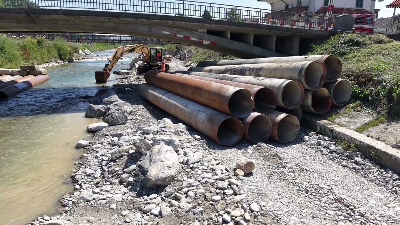 2025-08-08 Vorbereiten Arbeitsplattform für den Rückbau der Sensebrücke von 1908 am 11.8.2025