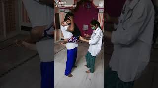 funny video small child injection screenshot 4