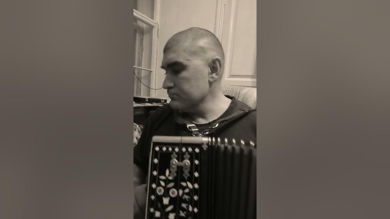Минусовка песни женька. Минусовка песни женька. Жила деревенька женька. Ты поспи жена ноты для баяна. Минусовка песни женька.