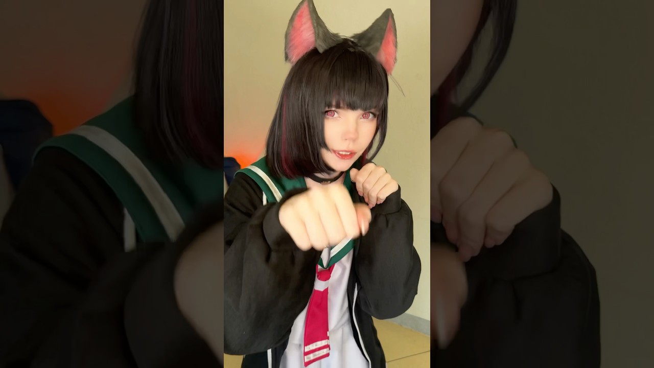 Kazusa wanna share sweets #cosplay #ブルアカ