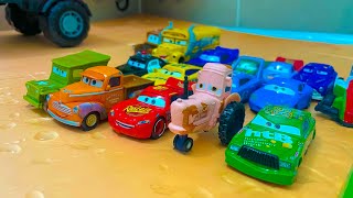 Looking For Lightning McQueen: Chick Hicks, Cruz Ramirez, Jackson Storm cars toy