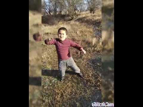 ты молодой я молодой. ты молодой я молодой идет золотой. собирчон хомидов фото. ты молодой я молодой идет золотой. ты молодой я молодой идет золотой.