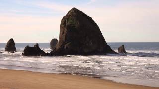 Haystack Rock in Cannon Beach, Oregon