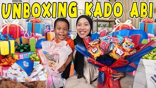 BONGKAR SEMUA KADO ULANG TAHUN ABI!! WOH DAPAT BANYAK HADIAH!!