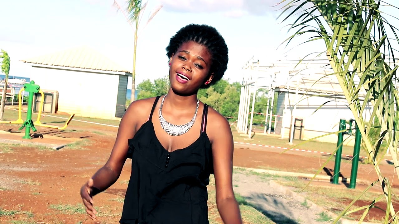 M'liché Moina alé ayitamani.. Clip Officiel