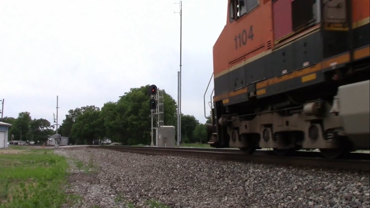 NS 181 w/ BNSF 1104 (BNSF H1 Paint) and BNSF 642 (ATSF Warbonnet) at MP 238.8 in Delphi, Indiana