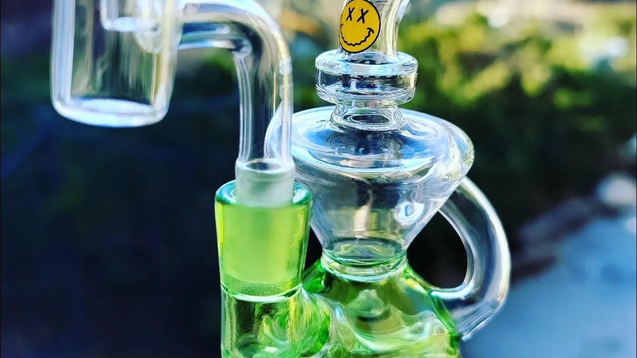 Cutest new lil Mini Rig from @goodyglass 
