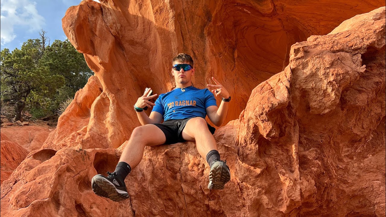 Come with us on a hike in southern Utah! - YouTube