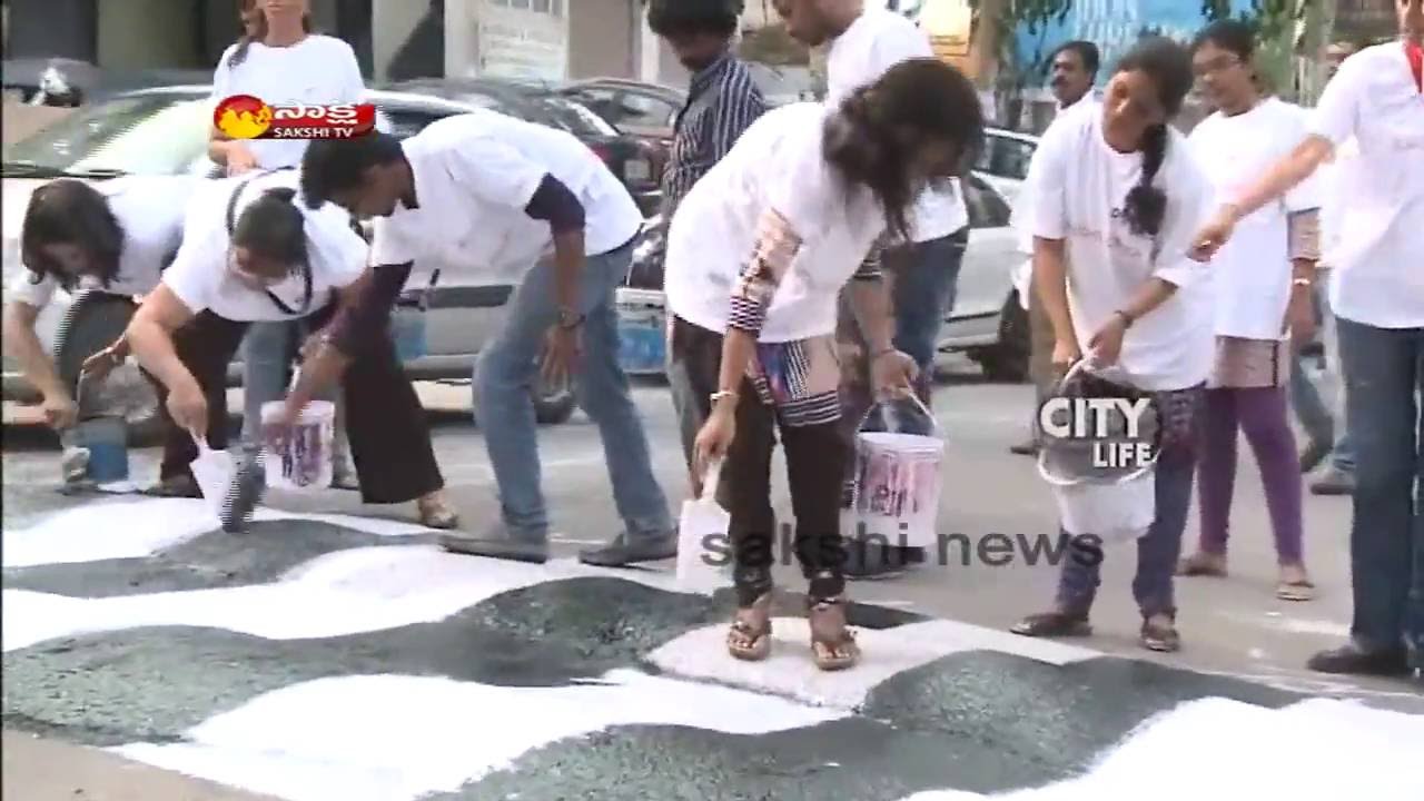 IT Company Employees Celebrate Anniversary at Road with Social Service