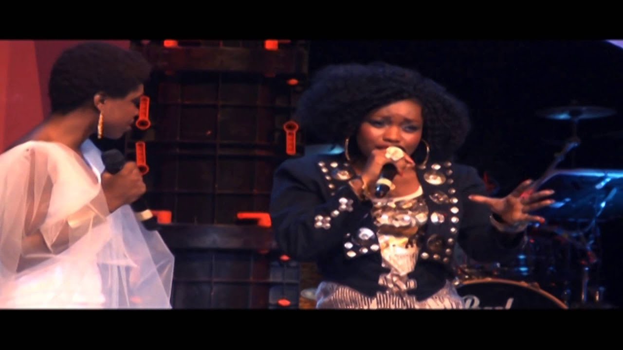 EFYA PERFORMING AT THE BECCA GIRL TALK CONCERT - YouTube