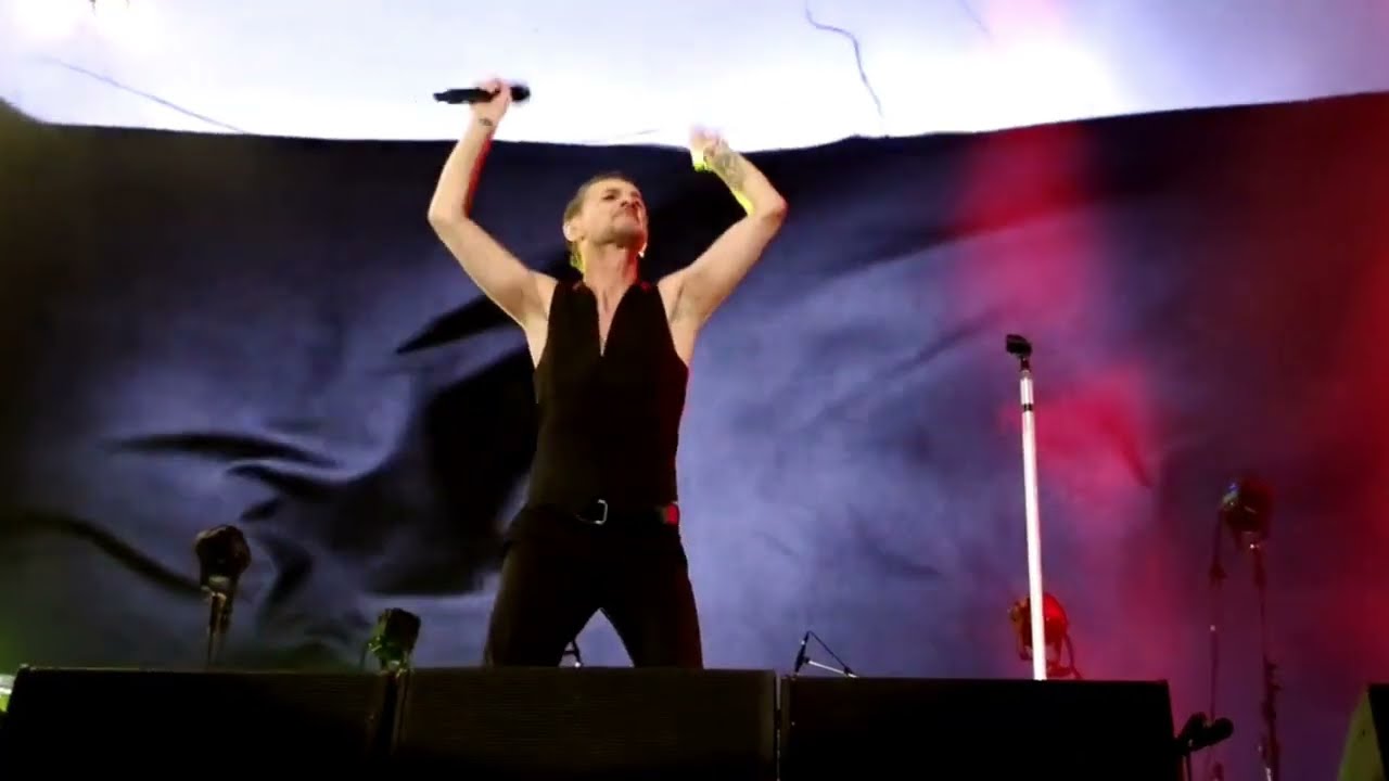 Depeche Mode - Heroes - Zurich 18 06 2017 [Multicam by Hala] - YouTube