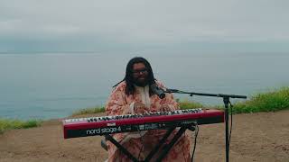 Elmiene - “sounds for someone” (Live From Malibu)