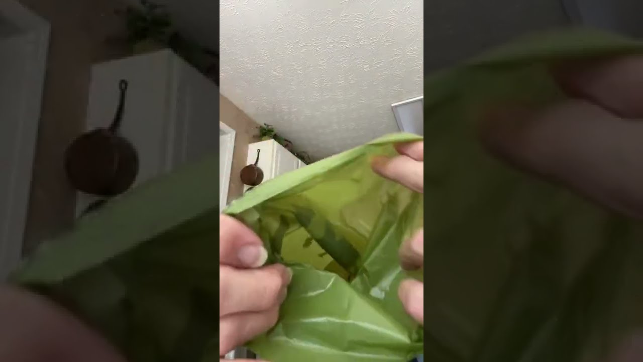 Earth Rated Dog Poop Bags, Guaranteed Leak Proof and Extra Thick Waste Bag Refill Rolls For Dogs