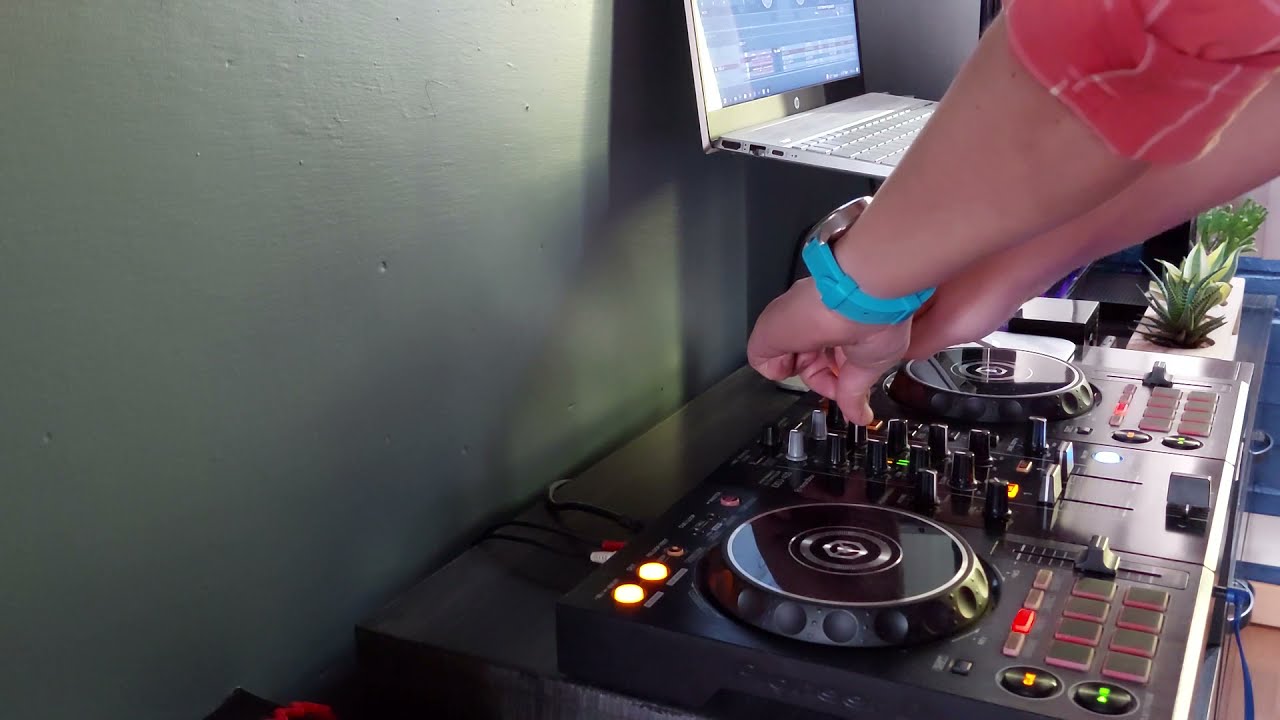 TECH HOUSE & GROOVY LATIN HOUSE SET ALEX CAMPERO