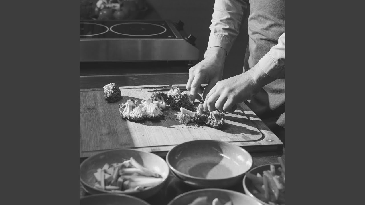 Contemporary Music for Dinner for One