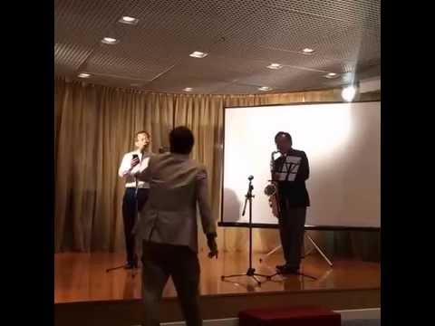 【曾鈺成唱出八年來主持議會嘅心聲「忘盡心中情」】