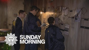 Playing an escape room