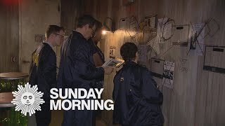 Playing an escape room screenshot 4